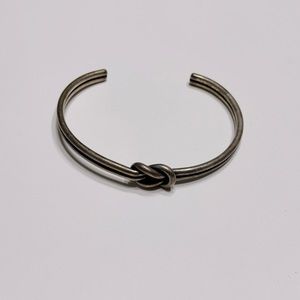 Knot bracelet